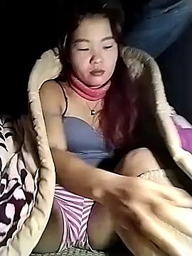 lylylove online show from 12/21/25, 08:09