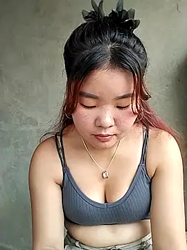 Snapshot of lylylove chatting on 03/21/26, 04:25 lylylove online show from 03/21/26, 04:25