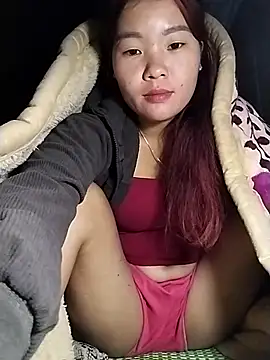 lylylove online show from 12/03/25, 08:36