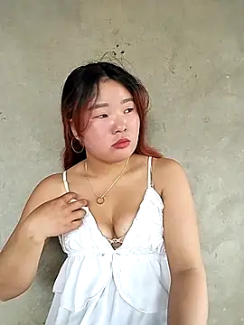 lylylove online show from 05/17/26, 03:50
