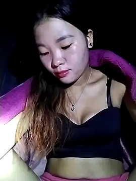 lylylove online show from 10/04/25, 12:01