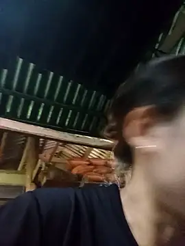 Ngocmi909 online show from 10/04/25, 04:14