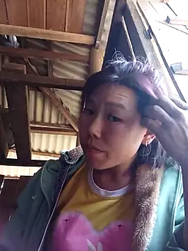 Ngocmi909 online show from 02/16/26, 08:46