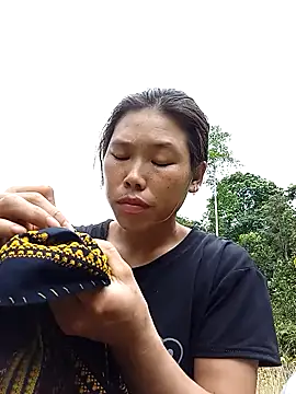 Ngocmi909 online show from 10/02/25, 05:22