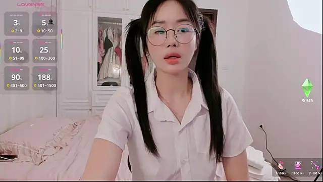 Snapshot of strawberry-ni chatting on 10/14/25, 04:18 strawberry-ni online show from 10/14/25, 04:18