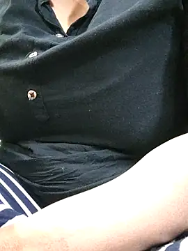 Snapshot of ARPITAGOYAL143 chatting on 11/18/25, 09:23 ARPITAGOYAL143 online show from 11/18/25, 09:23