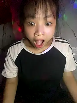 Snapshot of candy___123 chatting on 09/24/25, 03:40 candy   123 online show from 09/24/25, 03:40