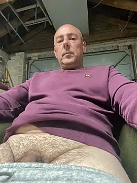Richmcgee online show from 05/03/26, 07:28