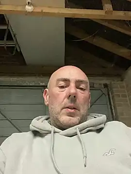 Richmcgee online show from 03/18/26, 08:21