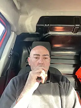 Richmcgee online show from 04/02/26, 10:00