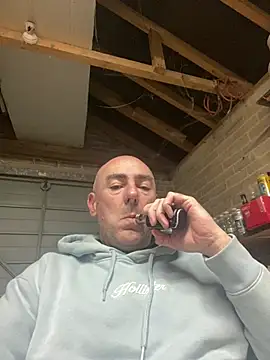 Richmcgee online show from 04/01/26, 07:44