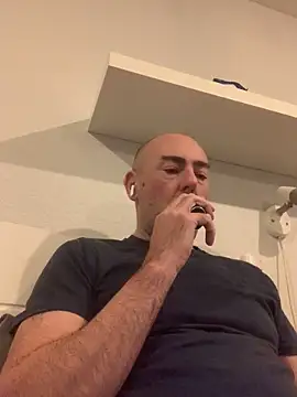Richmcgee online show from 04/17/26, 07:49