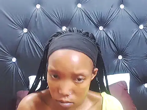 AppleAss02 online show from 11/06/25, 06:45