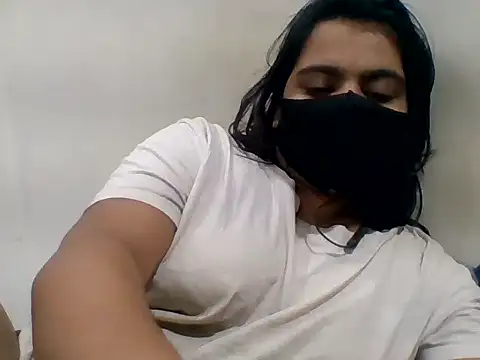 Vaani Singha online show from 04/28/26, 07:29
