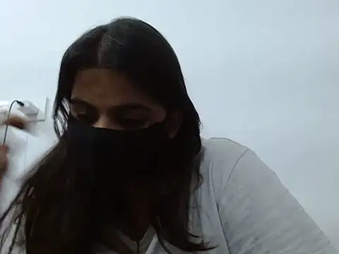 Snapshot of Vaani_Singha chatting on 09/13/25, 01:49 Vaani Singha online show from 09/13/25, 01:49