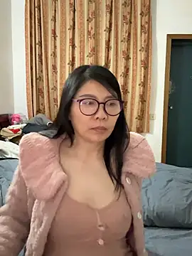 xiiuuff18 online show from 03/19/26, 11:54