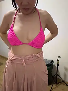 xiiuuff18 online show from 11/07/25, 01:15