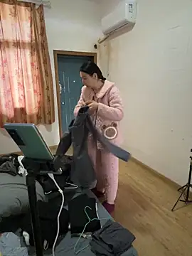 xiiuuff18 online show from 03/05/26, 12:18