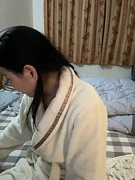 xiiuuff18 online show from 04/10/26, 11:39