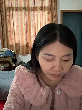 xiiuuff18 online show from 03/08/26, 11:52