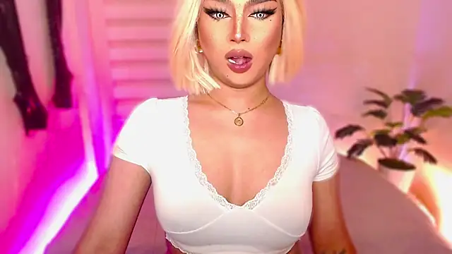 MissRumi Hunter online show from 04/03/26, 07:09