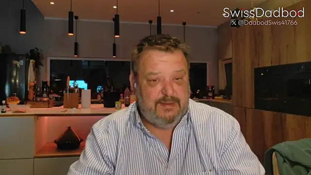 Snapshot of SwissDadbod chatting on 09/29/25, 07:52 SwissDadbod online show from 09/29/25, 07:52