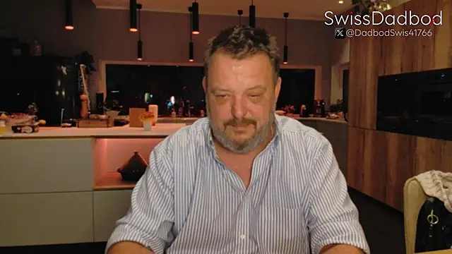 Snapshot of SwissDadbod chatting on 09/12/25, 08:08 SwissDadbod online show from 09/12/25, 08:08