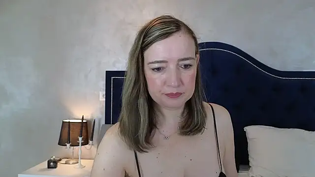 Snapshot of Blue_Angel_Sweet chatting on 10/23/25, 03:49 Blue Angel Sweet online show from 10/23/25, 03:49