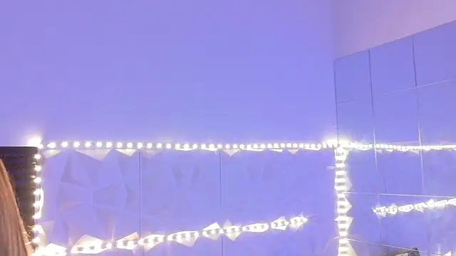 Aishha  online show from 11/05/25, 06:05