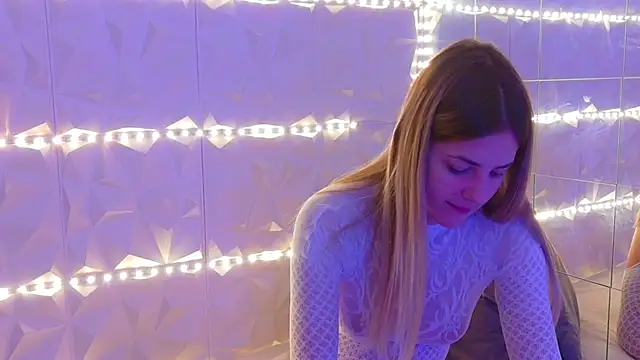 Aishha  online show from 11/13/25, 06:06