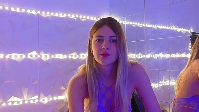 Aishha  online show from 11/03/25, 06:07