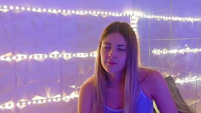 Aishha  online show from 11/10/25, 06:07