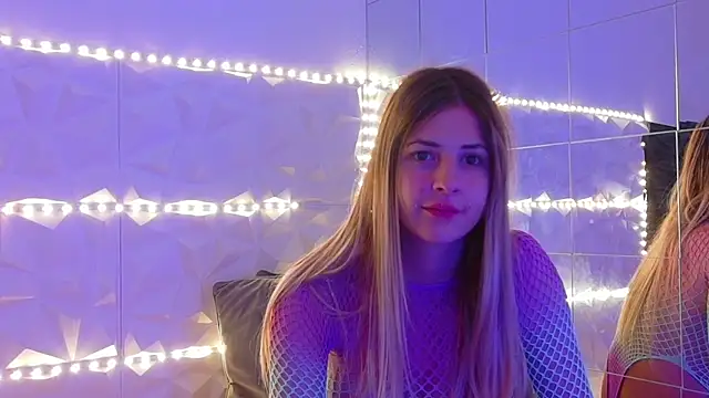 Snapshot of Aishha_ chatting on 10/06/25, 05:08 Aishha online show from 10/06/25, 05:08