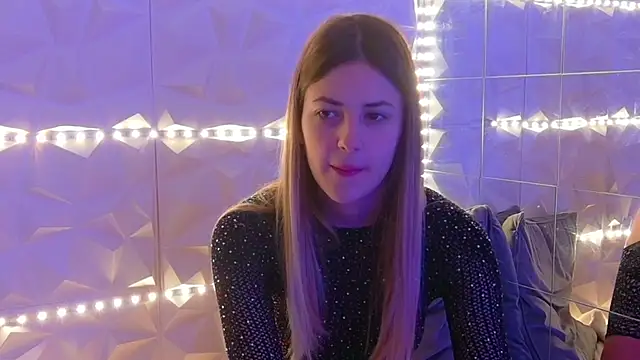 Aishha  online show from 12/18/25, 05:34