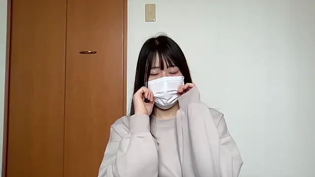 Snapshot of nuu_u chatting on 10/21/25, 03:06 nuu u online show from 10/21/25, 03:06