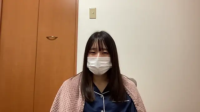 Snapshot of nuu_u chatting on 11/11/25, 02:56 nuu u online show from 11/11/25, 02:56