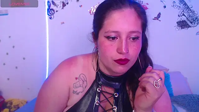 nahomy jonhs online show from 10/05/25, 04:03