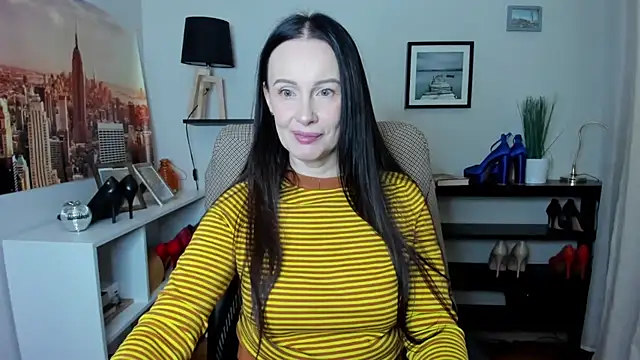 Snapshot of Velvet_Jasmine chatting on 03/03/26, 06:31 Velvet Jasmine online show from 03/03/26, 06:31