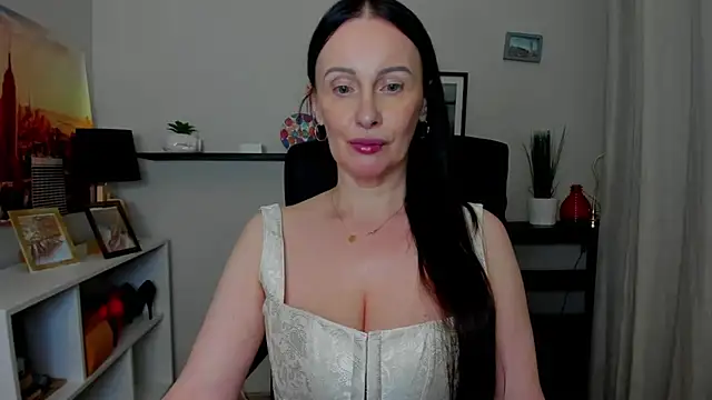 Snapshot of Velvet_Jasmine chatting on 10/17/25, 05:37 Velvet Jasmine online show from 10/17/25, 05:37