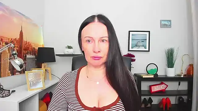 Snapshot of Velvet_Jasmine chatting on 09/26/25, 05:25 Velvet Jasmine online show from 09/26/25, 05:25