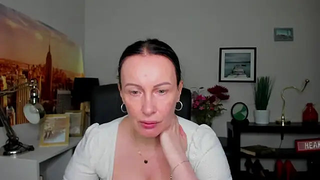 Snapshot of Velvet_Jasmine chatting on 09/11/25, 05:29 Velvet Jasmine online show from 09/11/25, 05:29