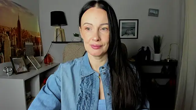 Snapshot of Velvet_Jasmine chatting on 02/19/26, 06:21 Velvet Jasmine online show from 02/19/26, 06:21