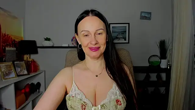 Snapshot of Velvet_Jasmine chatting on 11/06/25, 06:39 Velvet Jasmine online show from 11/06/25, 06:39