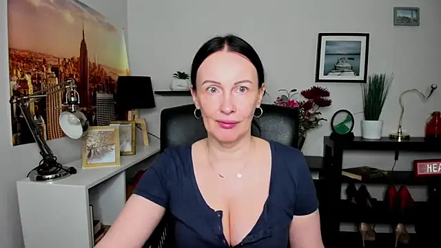 Snapshot of Velvet_Jasmine chatting on 09/17/25, 05:31 Velvet Jasmine online show from 09/17/25, 05:31