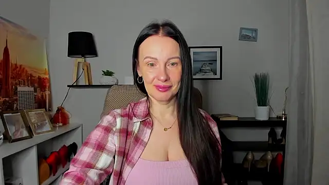 Snapshot of Velvet_Jasmine chatting on 01/14/26, 06:28 Velvet Jasmine online show from 01/14/26, 06:28