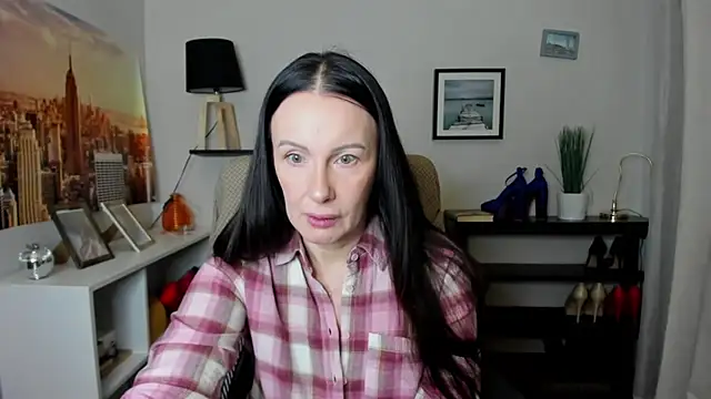 Snapshot of Velvet_Jasmine chatting on 02/10/26, 06:34 Velvet Jasmine online show from 02/10/26, 06:34