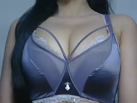 Glamorous Aditi online show from 02/04/26, 05:52