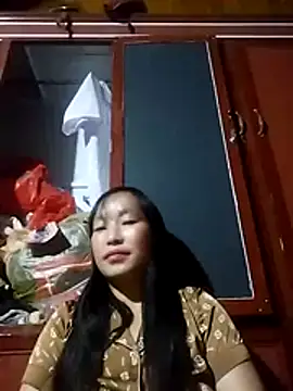 miss-su online show from 11/12/25, 01:10