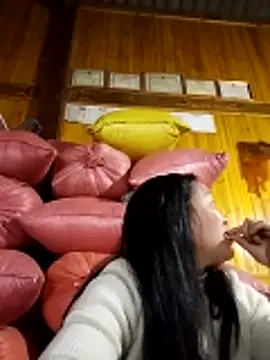 Snapshot of miss-su chatting on 02/17/26, 02:20 miss-su online show from 02/17/26, 02:20