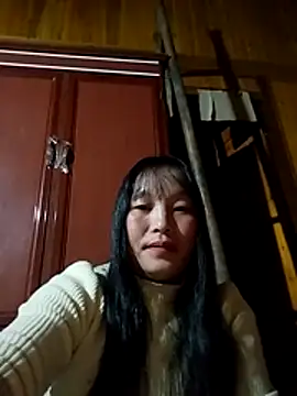 miss-su online show from 10/28/25, 01:10